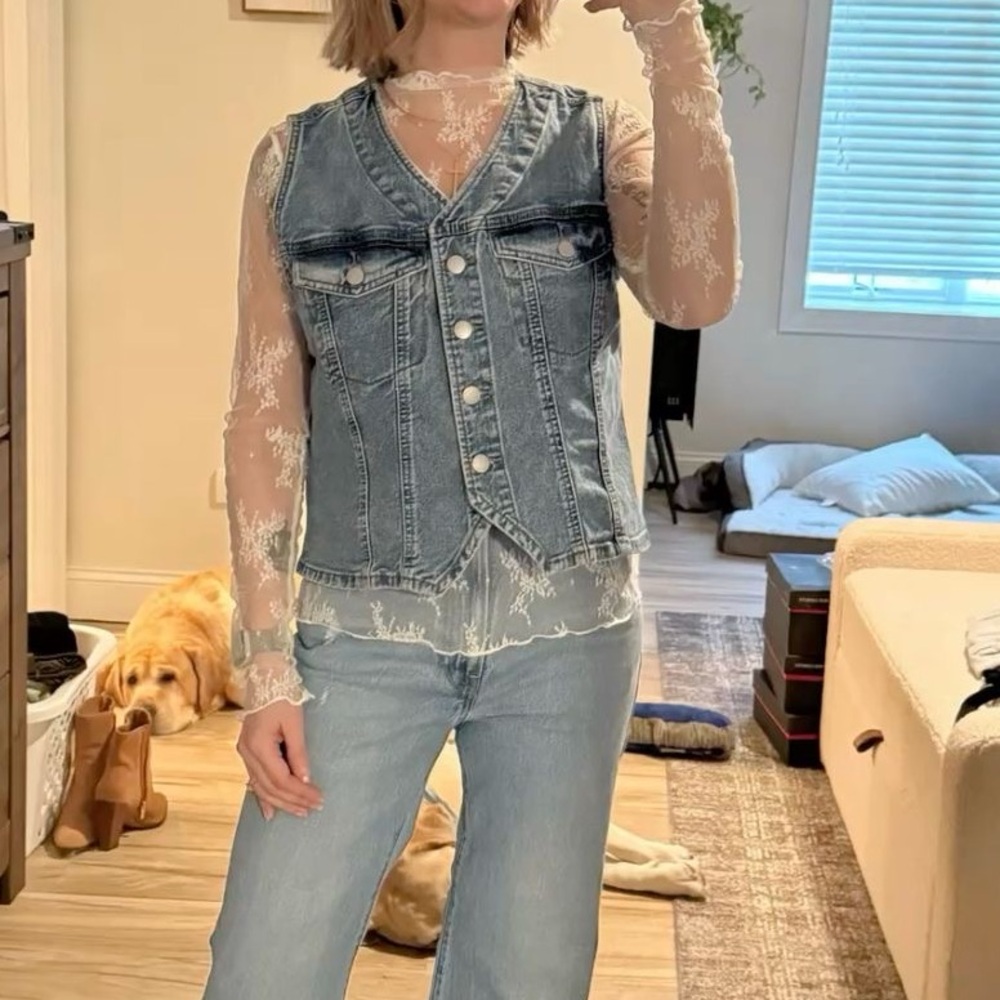 Universal Thread Denim Vest size medium